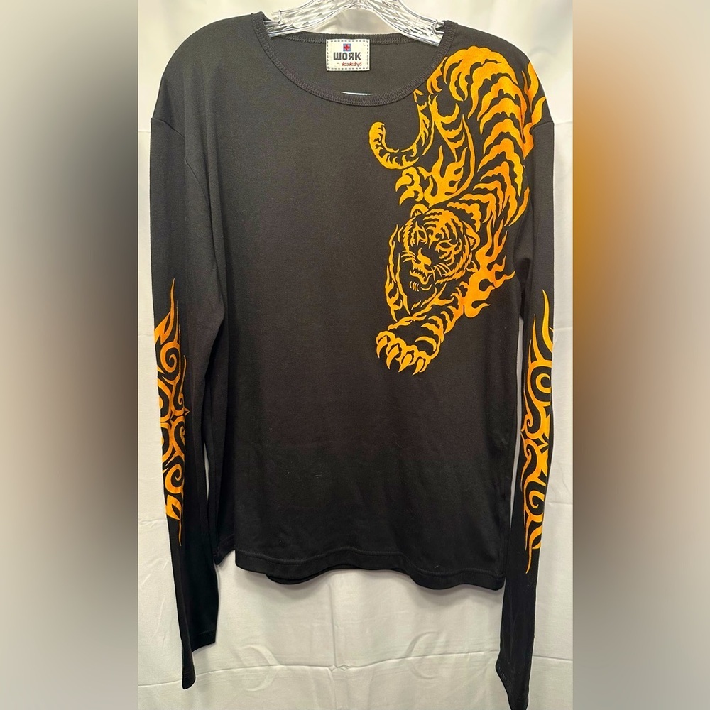 Work By Eaksak Long Sleeve T-Shirt Tiger Graphic Sleeve Detail Women’s Size L
